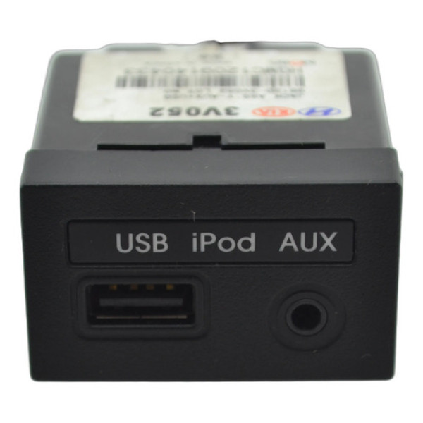 Entrada Conector Usb Auxiliar Console Azera 2013 Original Preto