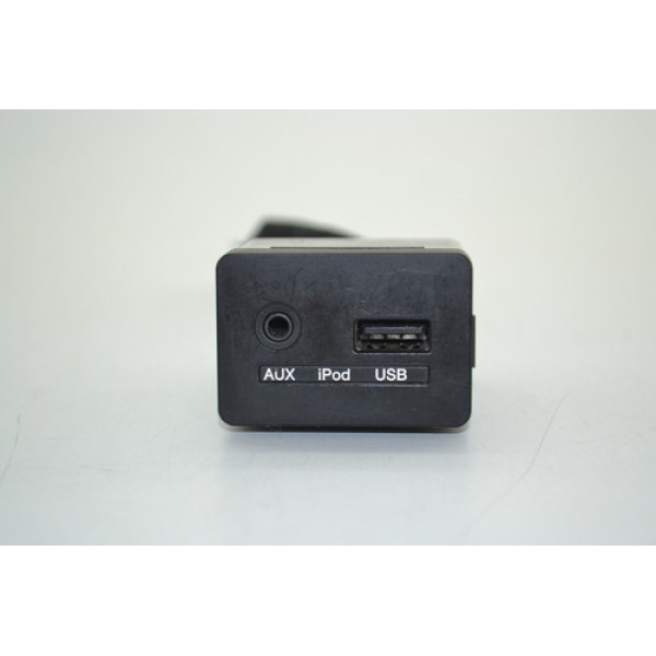 Entrada Usb Auxiliar Console Tucson 2013 Original