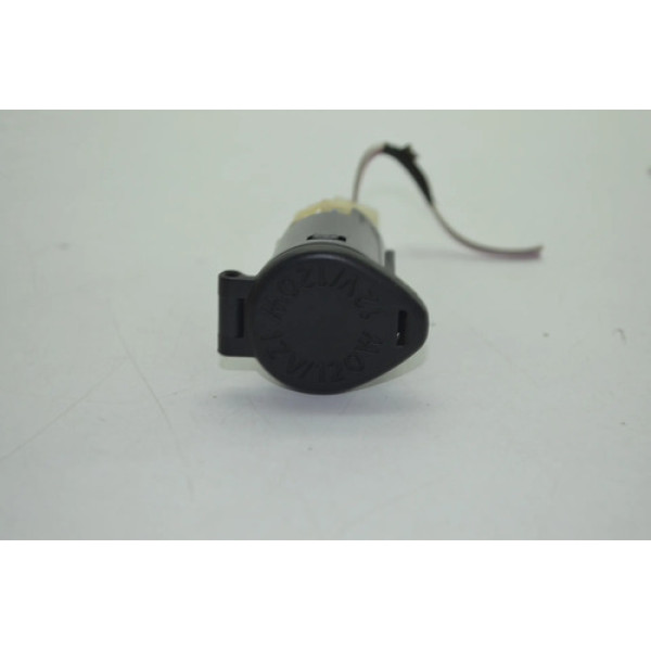 Tomada Energia 120w Original Hilux Sw4 2016-2022 Original Preto