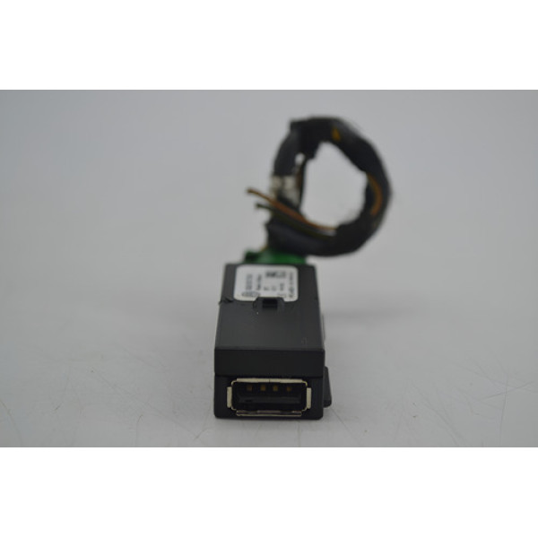 Entrada Usb Console Volkswagen Jetta 2017 Original