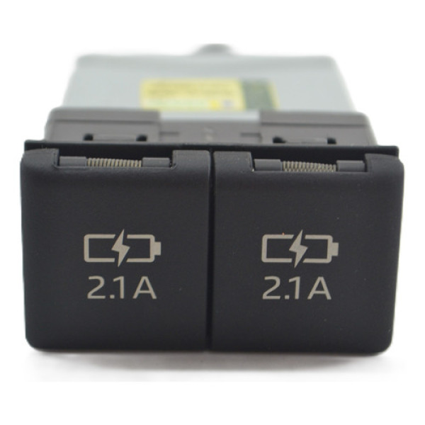 Entrada Dupla Conector Usb Toyota Yaris Xs 2022 Original