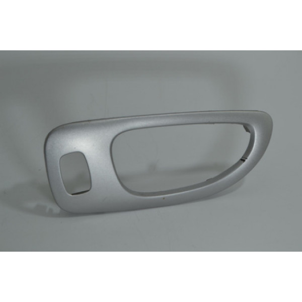 Moldura Maçaneta Traseira Lado Direito Peugeot 307 2008 2009 Traseira