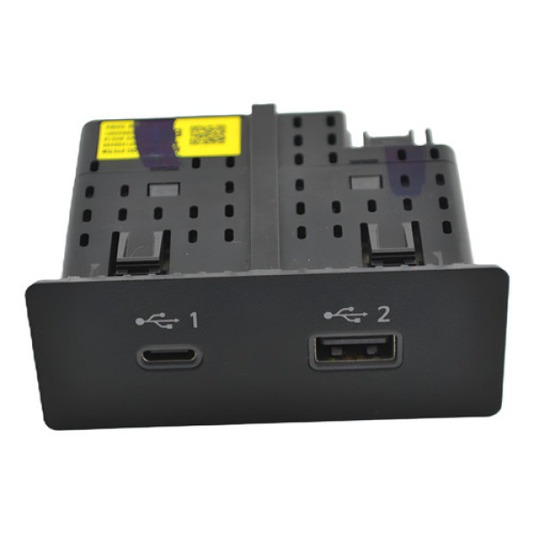 Entrada Conector Usb Tipo C Nissan Kicks 2022 Original