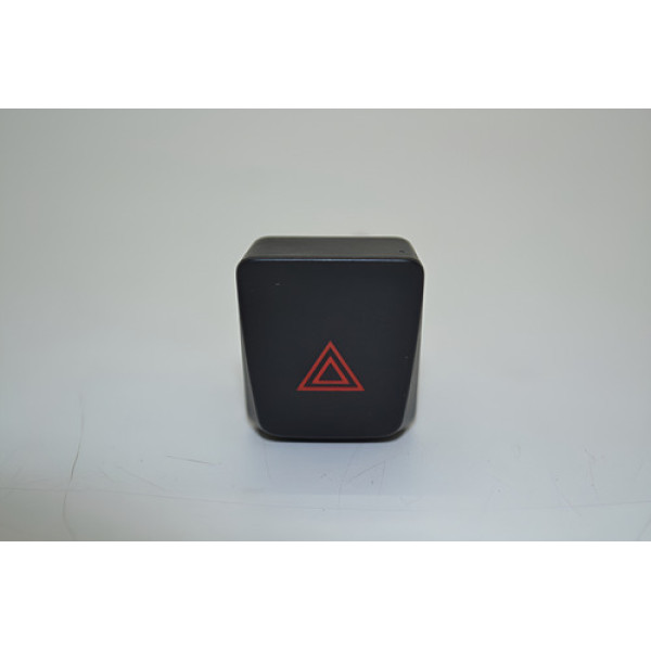 Botão Pisca Alerta Painel Nissan Kicks Active S 1.6 Original Original