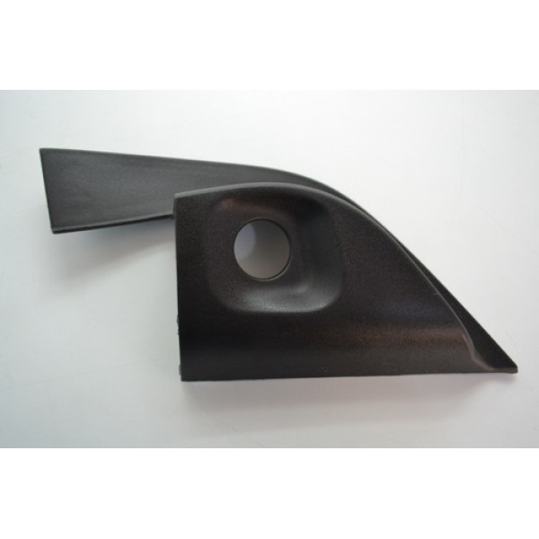 Moldura Interna Retrovisor Lado Direito Gm Onix 2017 Origina Preto