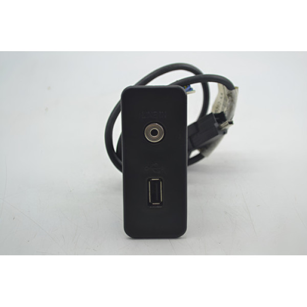 Tomada Entrada Usb Auxiliar Console Ford Fusion 2009 Origina Preto