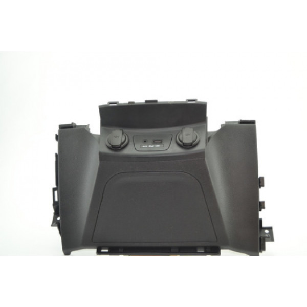 Moldura Com Tomada Entrada Aux Usb iPod Painel  I30 Preto