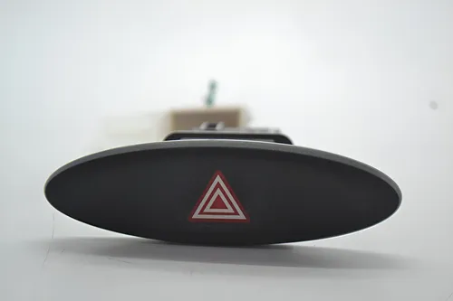 Botão Pisca Alerta Painel Toyota Etios 2019 2020 Original Preto