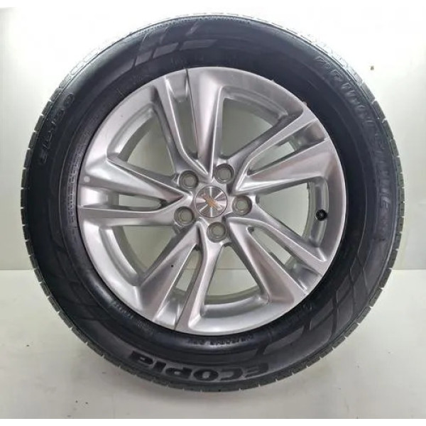 Roda Avulsa Gm Tracker 2023 Com Pneu Bridgestone 215/60/r16 Prateado