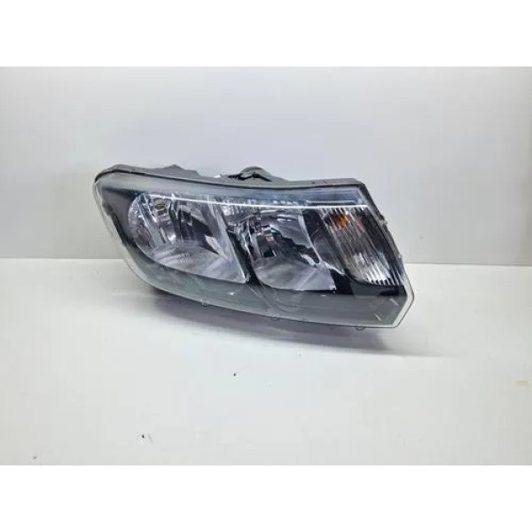 Farol Direito Sandero Logan 15/20 P/retirada De Peças Direito