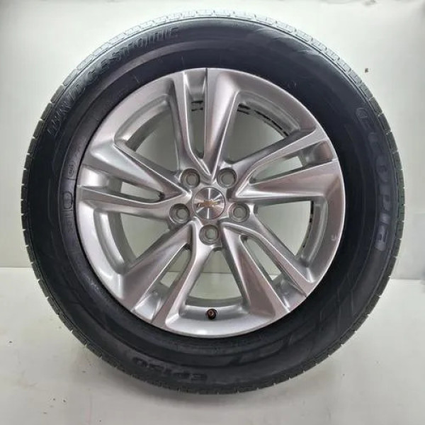 Roda Avulsa Gm Tracker Com Pneu Bridgestone 215/60/r16 2023 Prateado