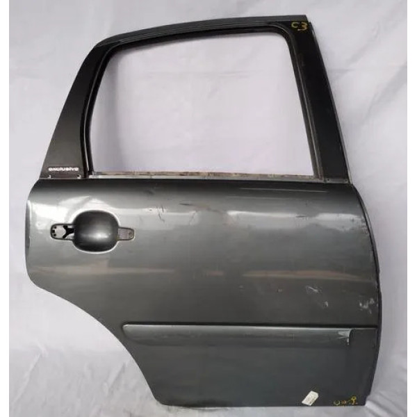 Porta Traseira Direita Citroen C3 2003 2004 A 2012 Detalhe  Traseira Direita Cinza