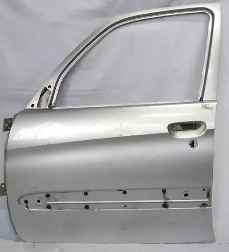 Porta Dianteira Esquerda Xsara Picasso 01 A 08 Detalhes  Dianteira Esquerdo Prateado