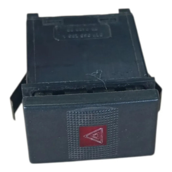 Botão Pisca Alerta Emergência Vw Santana 1998 2006