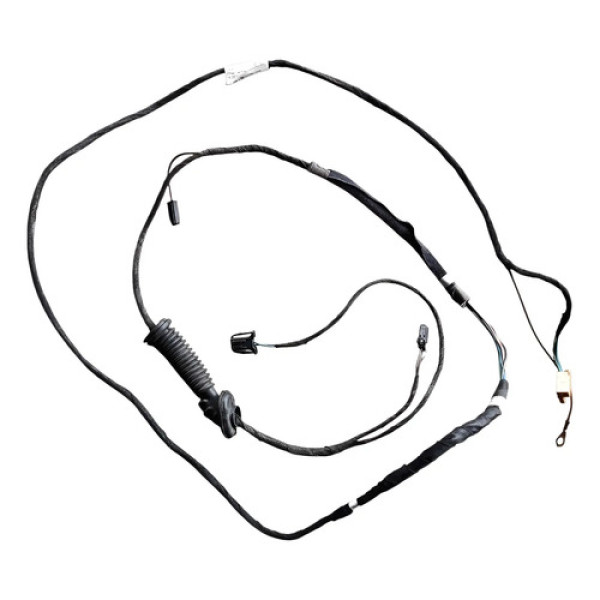 Chicote Direito Tampa Traseira Vw Golf Sportline 2008 2014