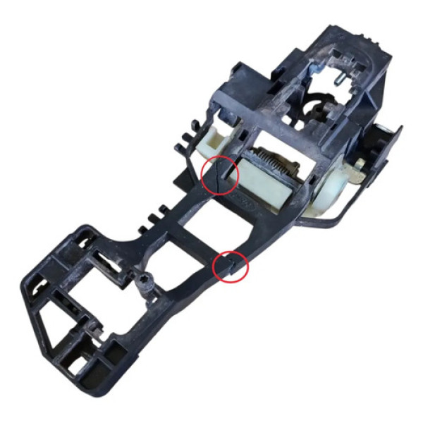 Suporte Maçaneta Traseira Esq Ford Focus 2014 2017 Detalhe Preto Traseira