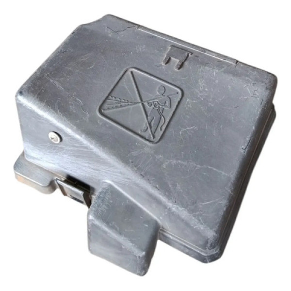 Tampa Caixa Fusível Peugeot 206 207 2006 2008