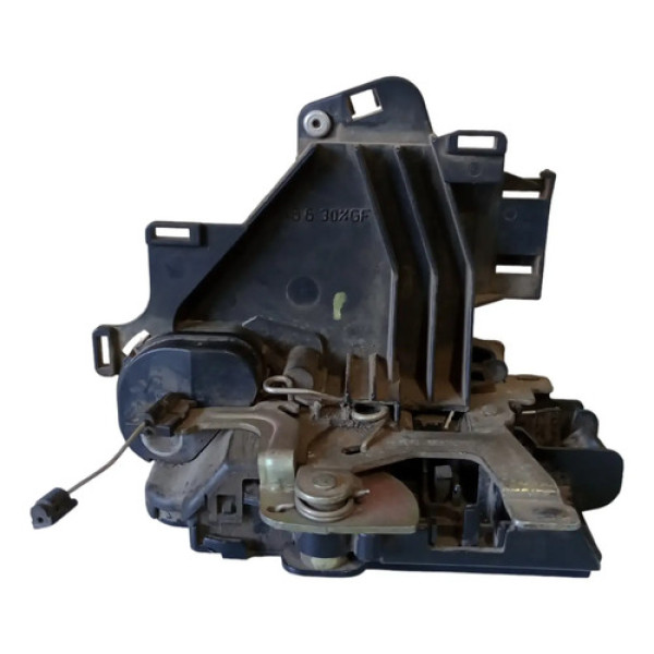 Fechadura Dianteira Direita Vw Golf 1999 