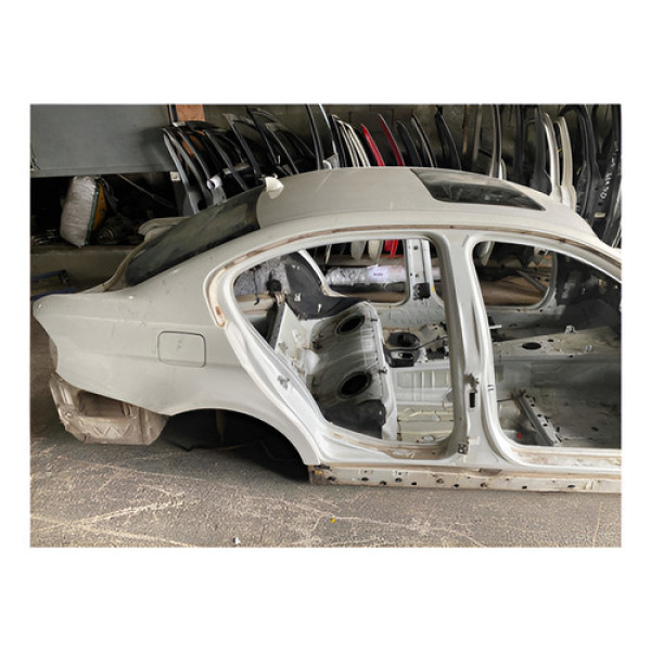 Traseira Com Teto Caixote Bmw 320i 2006 A 2011 Com Solar