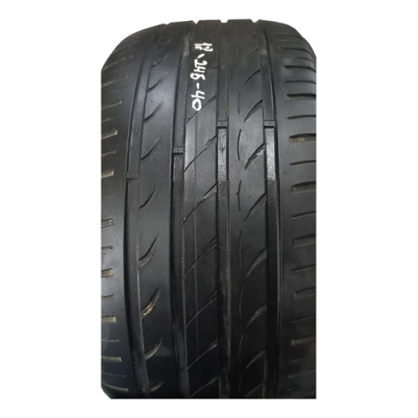 Pneu Delinte 245/40 R18 Meia Vida A1