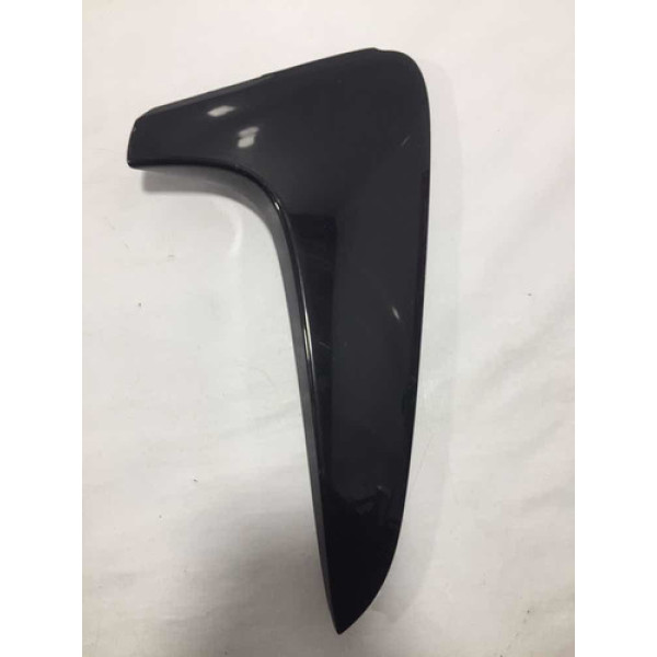 Acabamento Direito Aerofólio Tracker 2017 Original Cx403