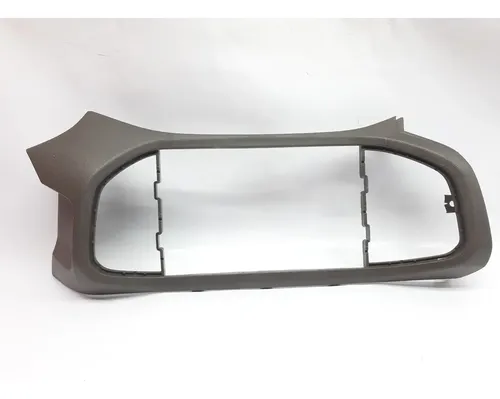 Moldura Multimidia Gm Onix Prisma 2015 16 C/detalhe Cx206