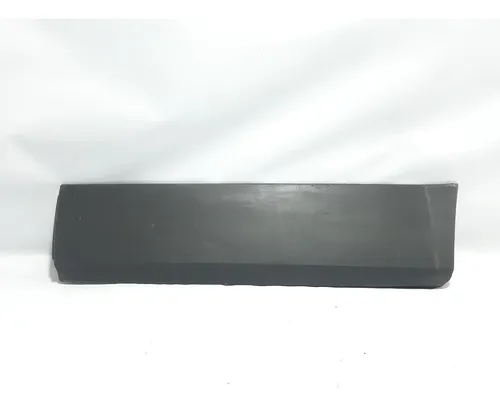 Moldura Da Porta Traseira Esquerdo Tracker C/ Detalhe S16
