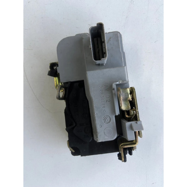 Fechadura De Porta Dianteira Direita Peugeot 207 1.6 2009