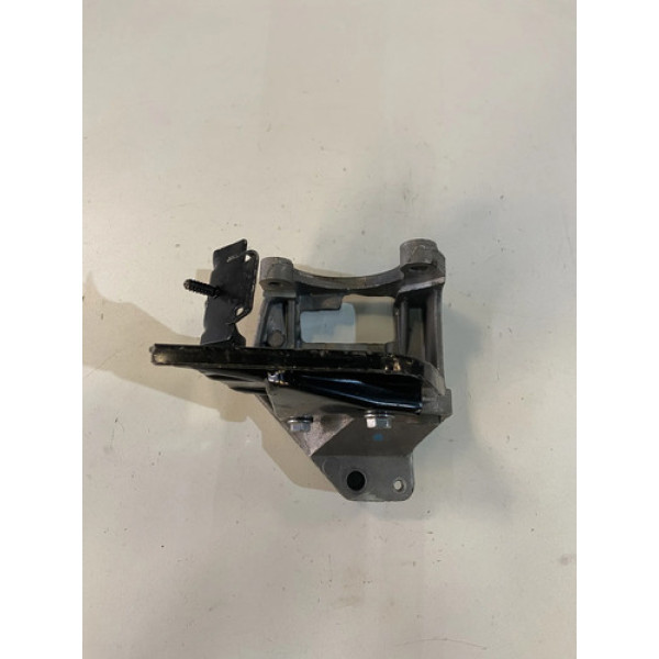 Suporte Bomba Hidraulica Renault Logan Sandero 2010 2011