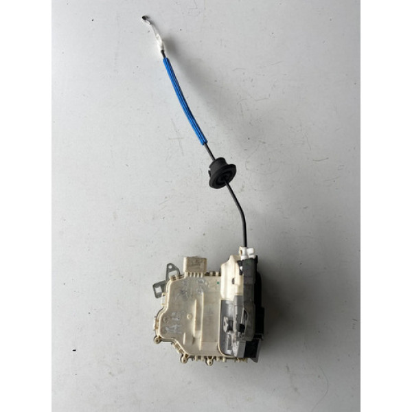 Fechadura De Porta Dianteira Direita Audi A4 2.0 2010 2011