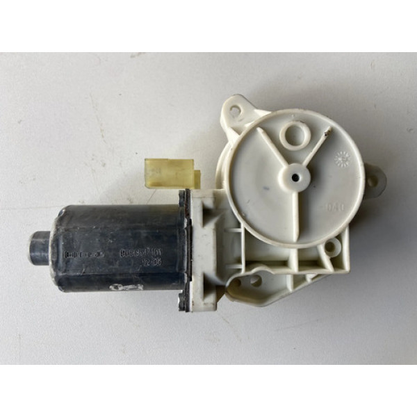Motor Do Vidro Dianteiro Direito Polo Sedan 2012 2013