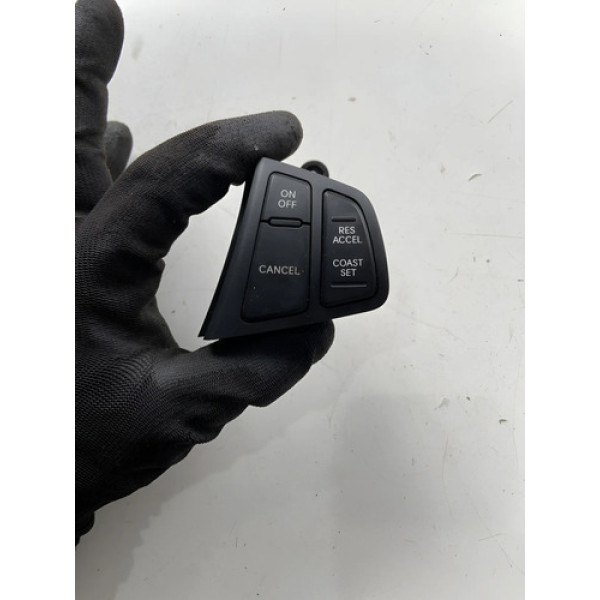 Botão Comando Lado Direito  Hyundai I30 2.0 2010 2011 Preto