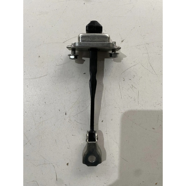Limitador De Porta Dianteiro Esquerdo Kicks 1.6 2021 2022