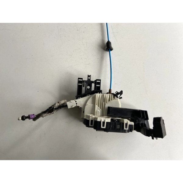 Fechadura De Porta Dianteira Esquerda Mercedes A200 2014