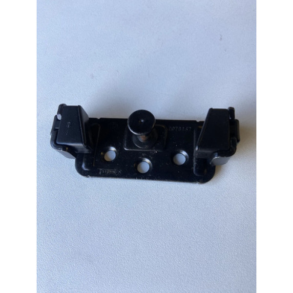 Batente Fechadura Tampa Traseira Bmw 120 2008 2009 2010
