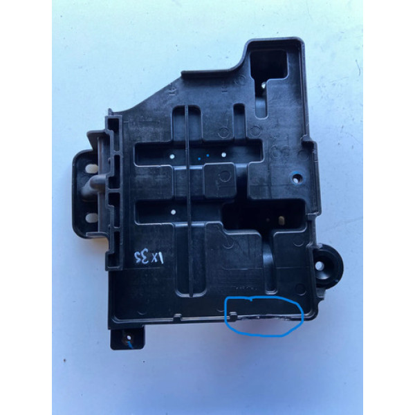 Suporte Caixa Da Bateria Hyundai Ix35 2011 2012 (avaria) Preto