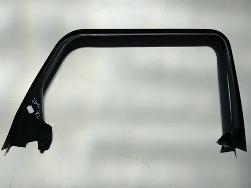 Moldura Interna Porta Traseira Dir. Land Rover Evoque 2014