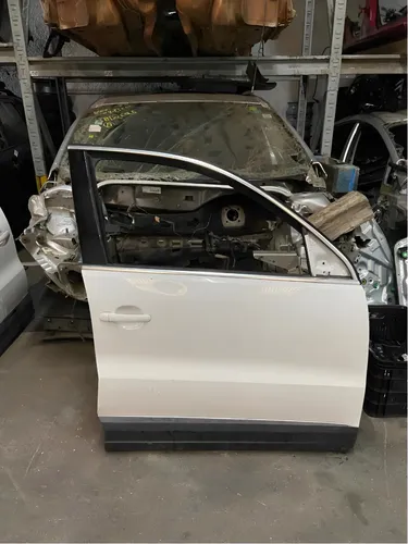 Porta Dianteira Direita Volkswagen Tiguan 2013 2014 Direito Branco
