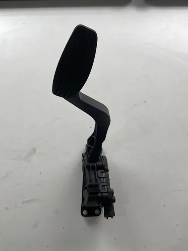 Pedal Do Acelerador Fiat Strada 1.4 2015 2016 2017 2018