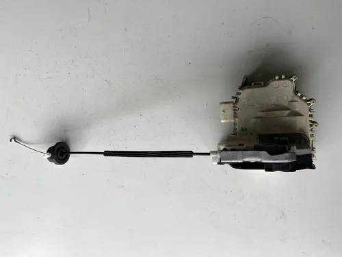 Fechadura De Porta Traseira Esquerda Audi A4 2.0 2010 2011