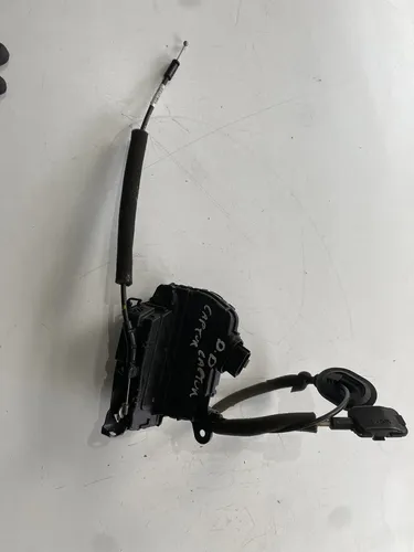 Fechadura Da Porta Dianteira Direita Renault Captur 2019